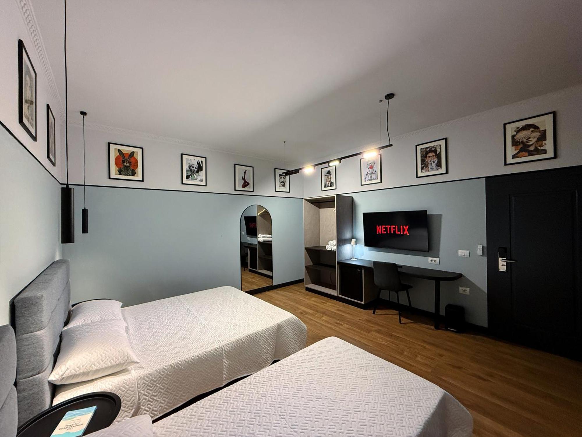 Tirana Days Free Parking Apartamento Quarto foto